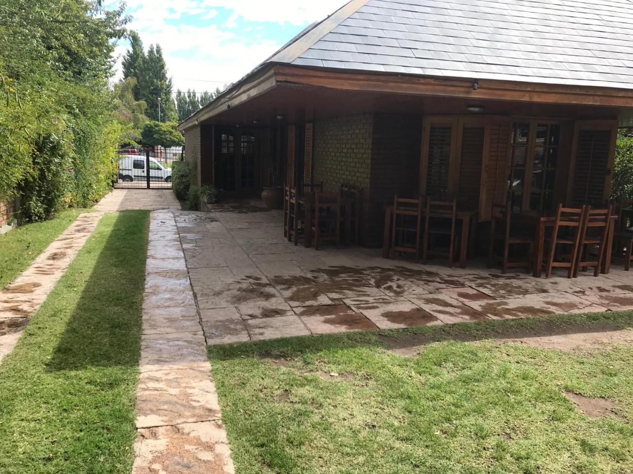 La Casona Del Rio 호텔 네우퀜 외부 사진